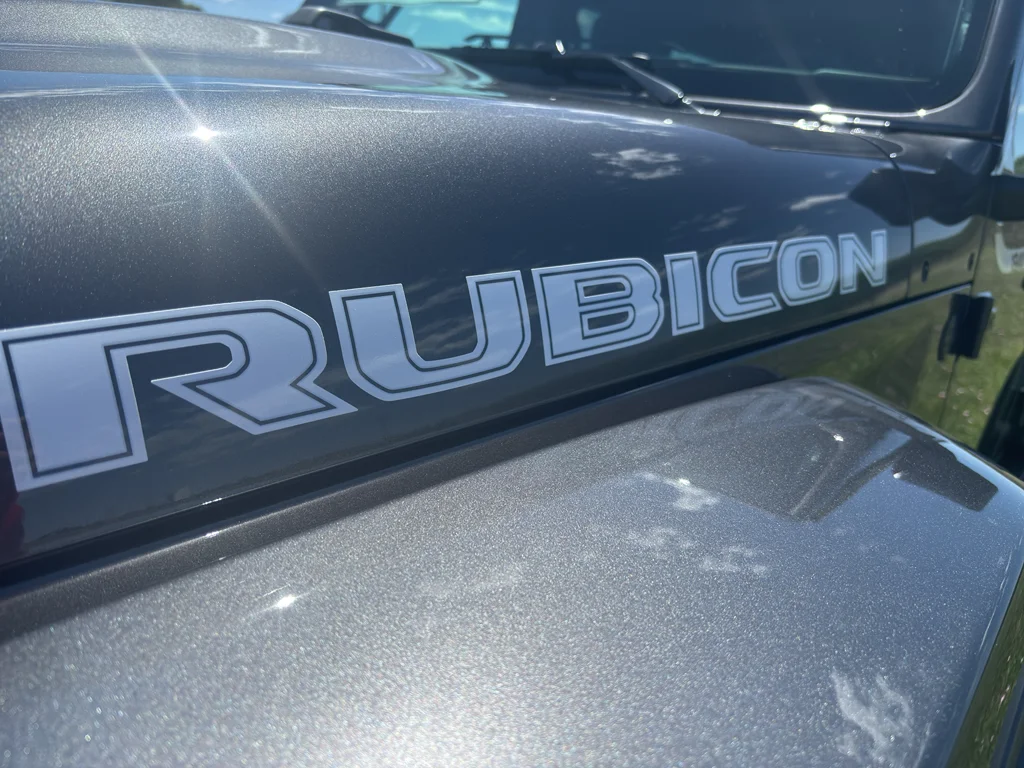 New 2026 Granite Crystal Metallic Clear-Coat Exterior Paint Jeep Rubicon X image 9