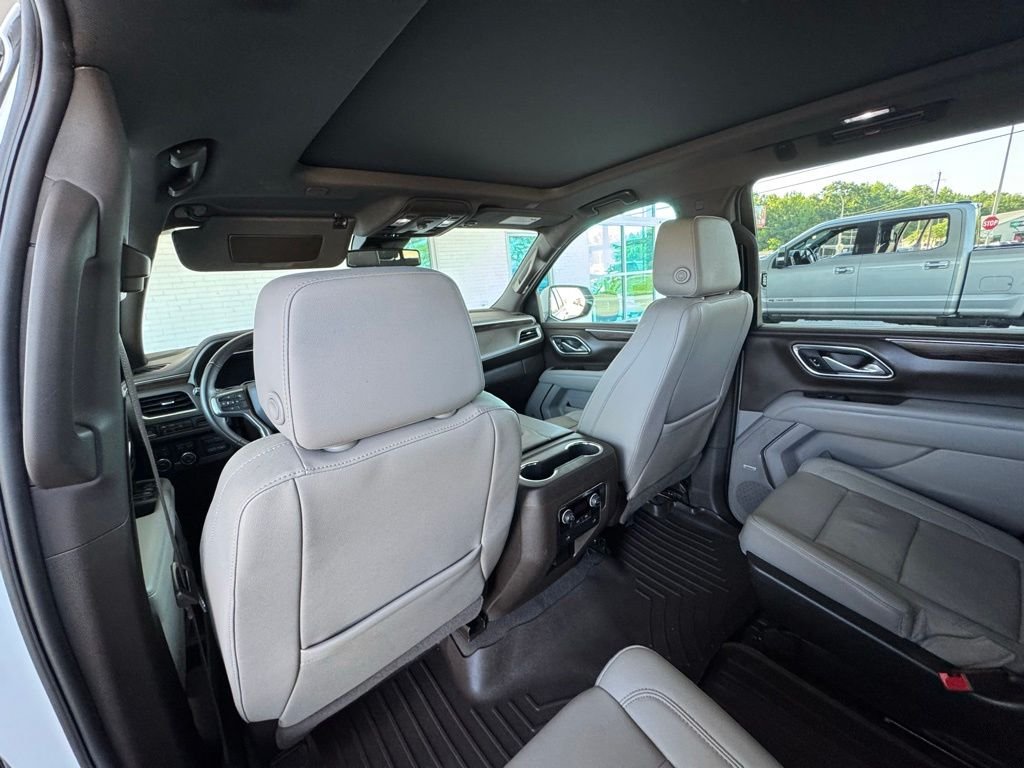 Used 2023 White Chevrolet Z71 image 24