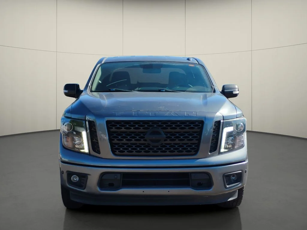 Used 2018 Gray Nissan SV image 2