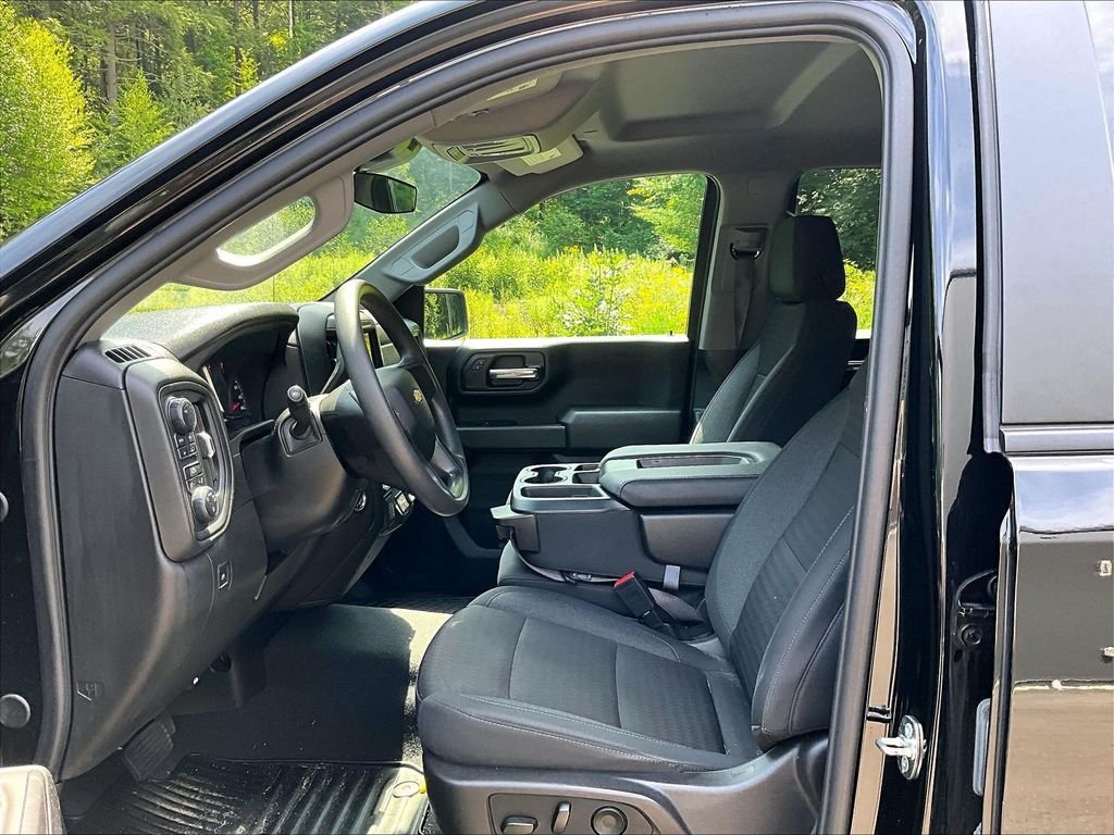 Used 2024 Black Chevrolet Custom image 7