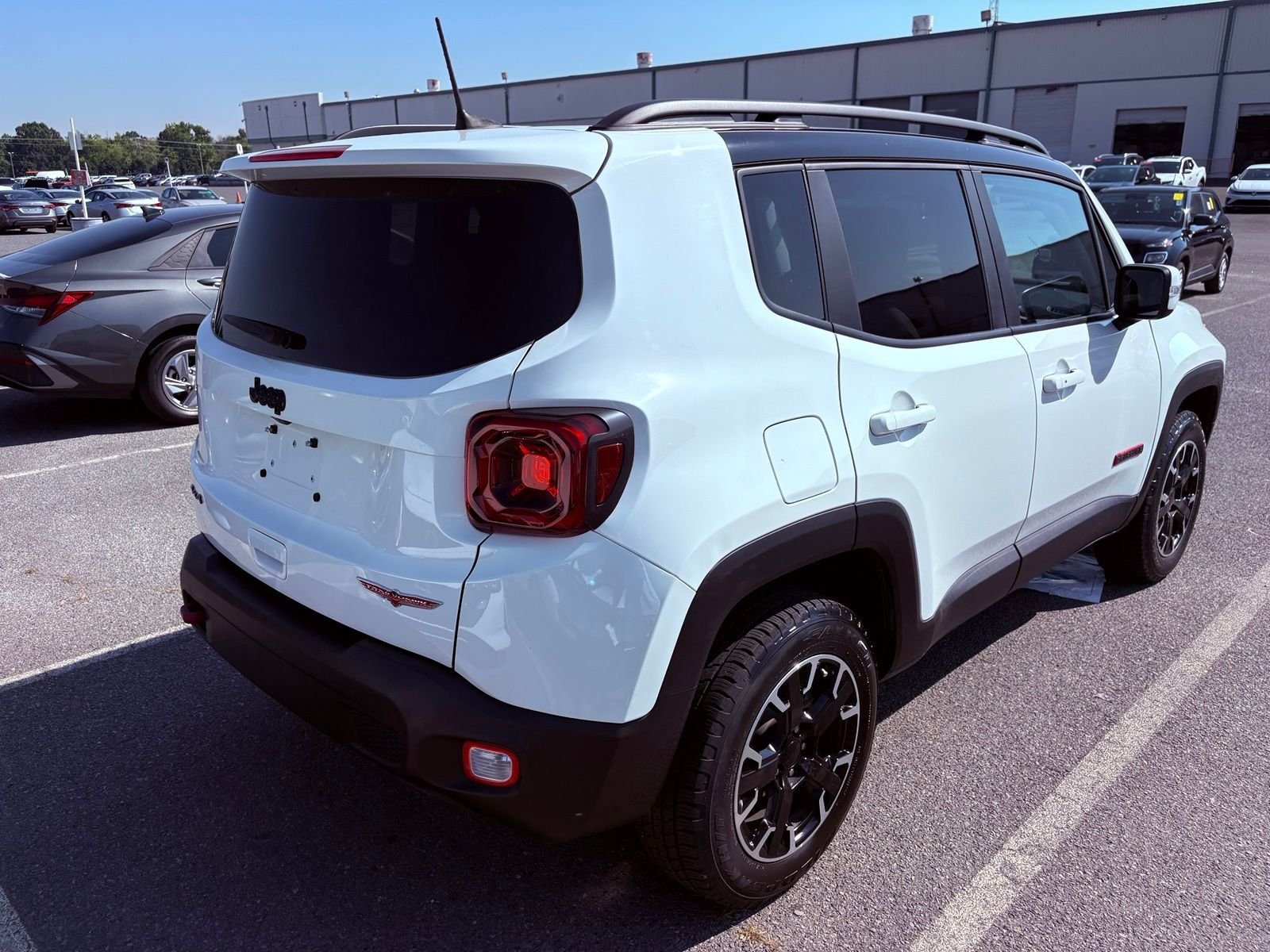 Used 2023 Alpine White Jeep Trailhawk image 5