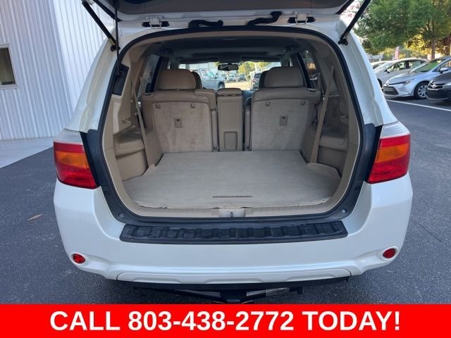 Used 2010 White Toyota Limited image 35