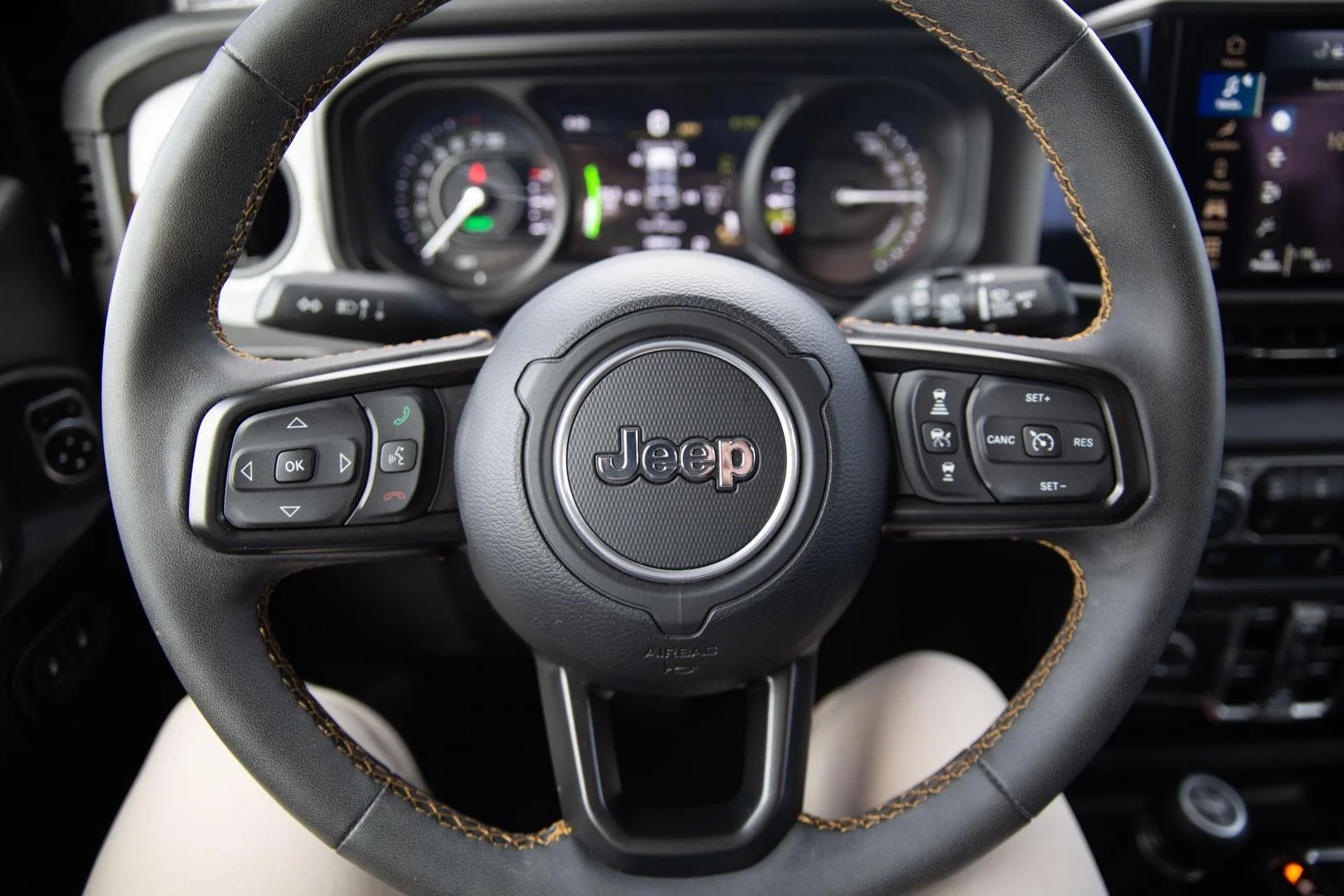 Used 2024 Black Clearcoat Jeep Sport S image 10