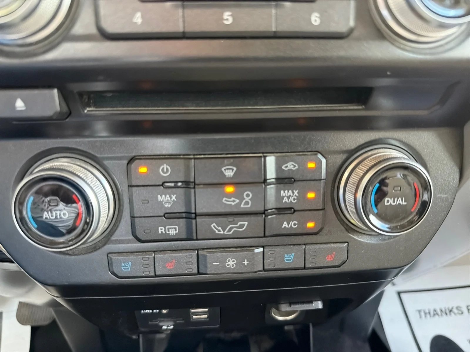 Used 2015 White Platinum Metallic Tri-Coat Ford Lariat image 30