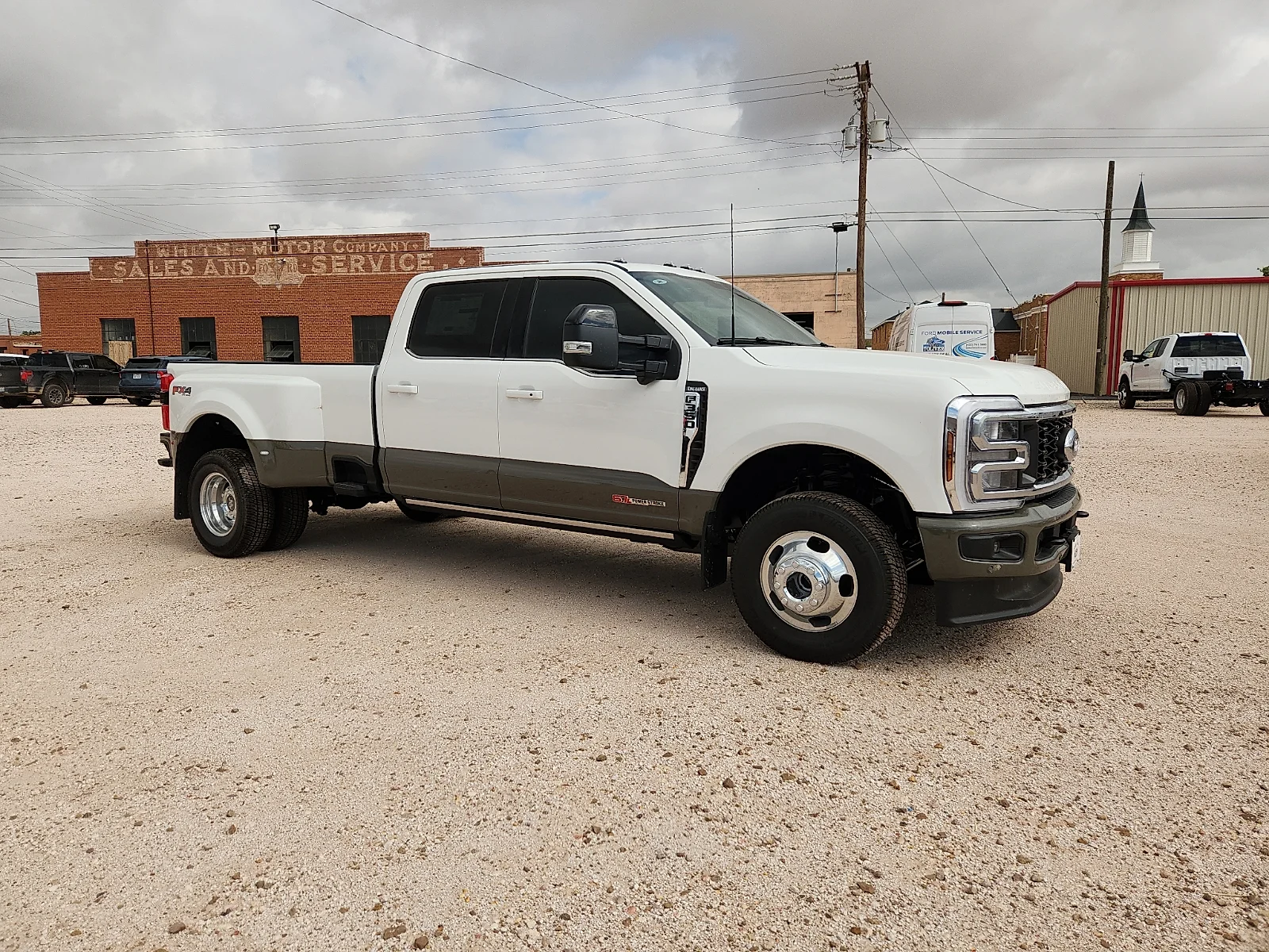 New 2026 Star White Metallic Tri-Coat Ford F-350® King Ranch® image 8