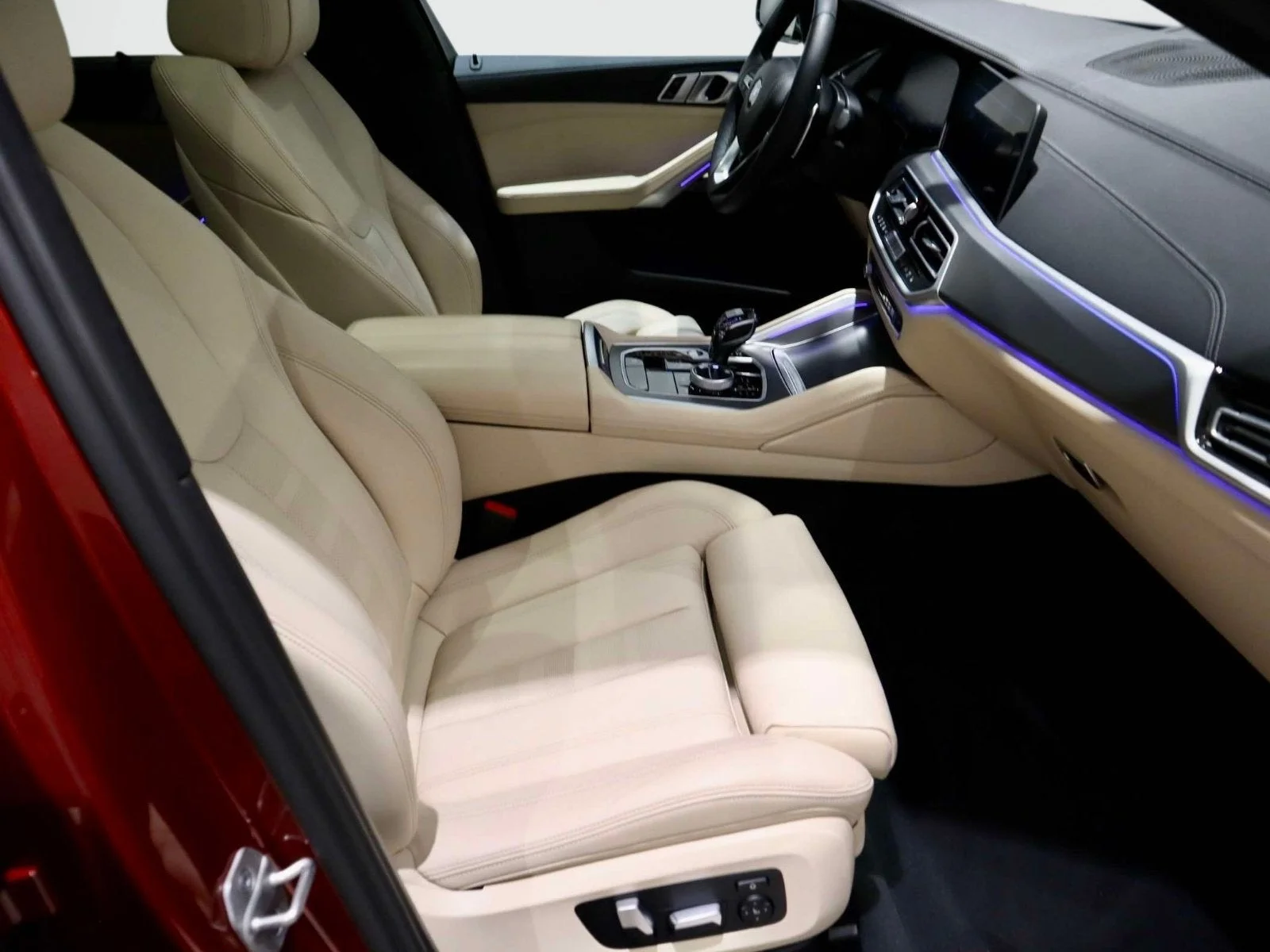 Used 2022 Flamenco Red Metallic BMW xDrive40i image 16