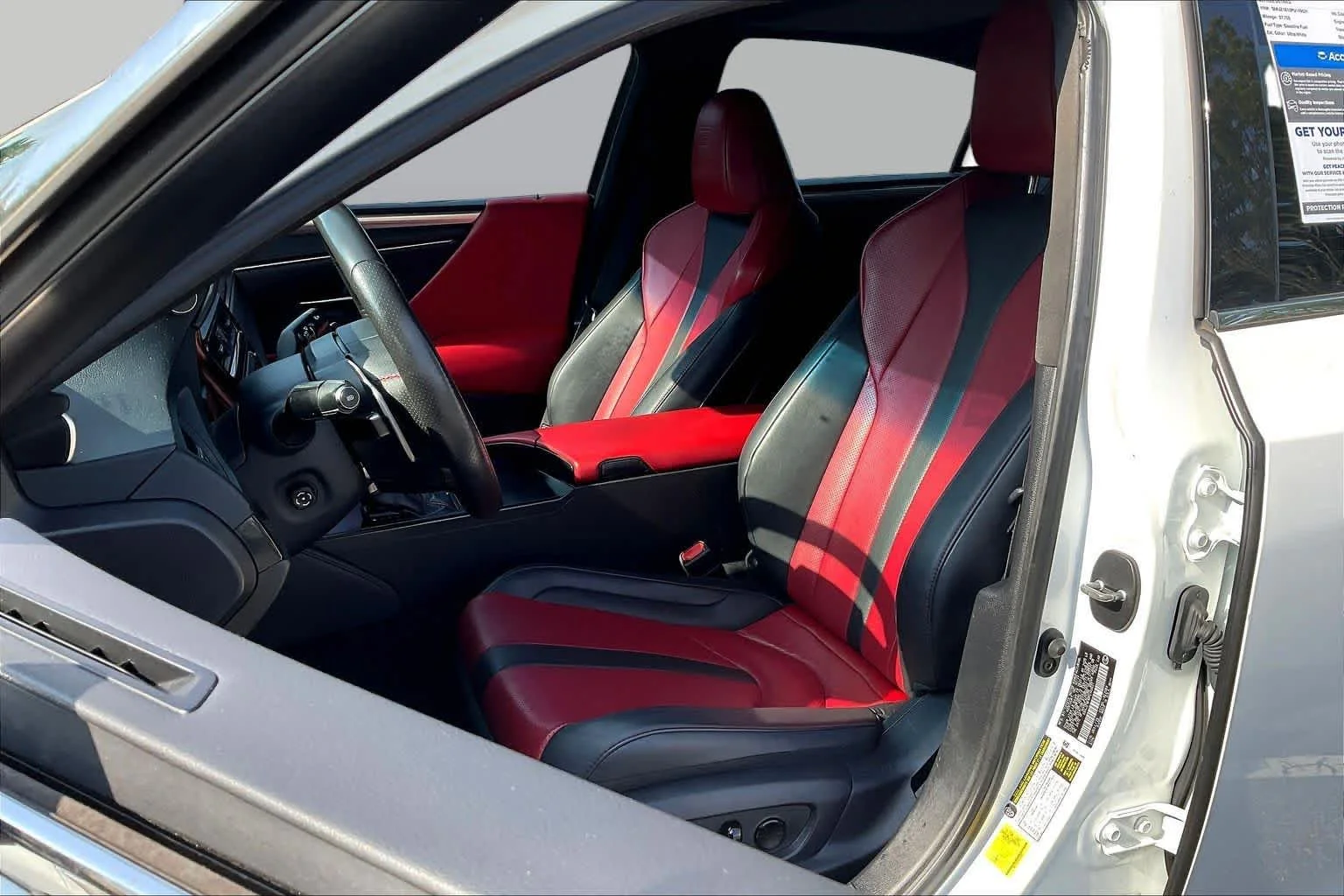 Used 2023 Ultra White Lexus F SPORT Handling image 15