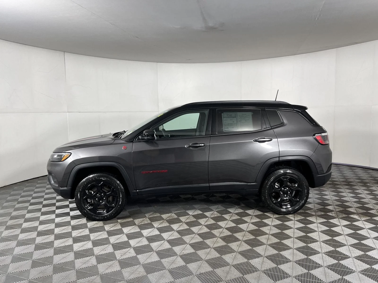 Used 2023 Gy Jeep Trailhawk image 16