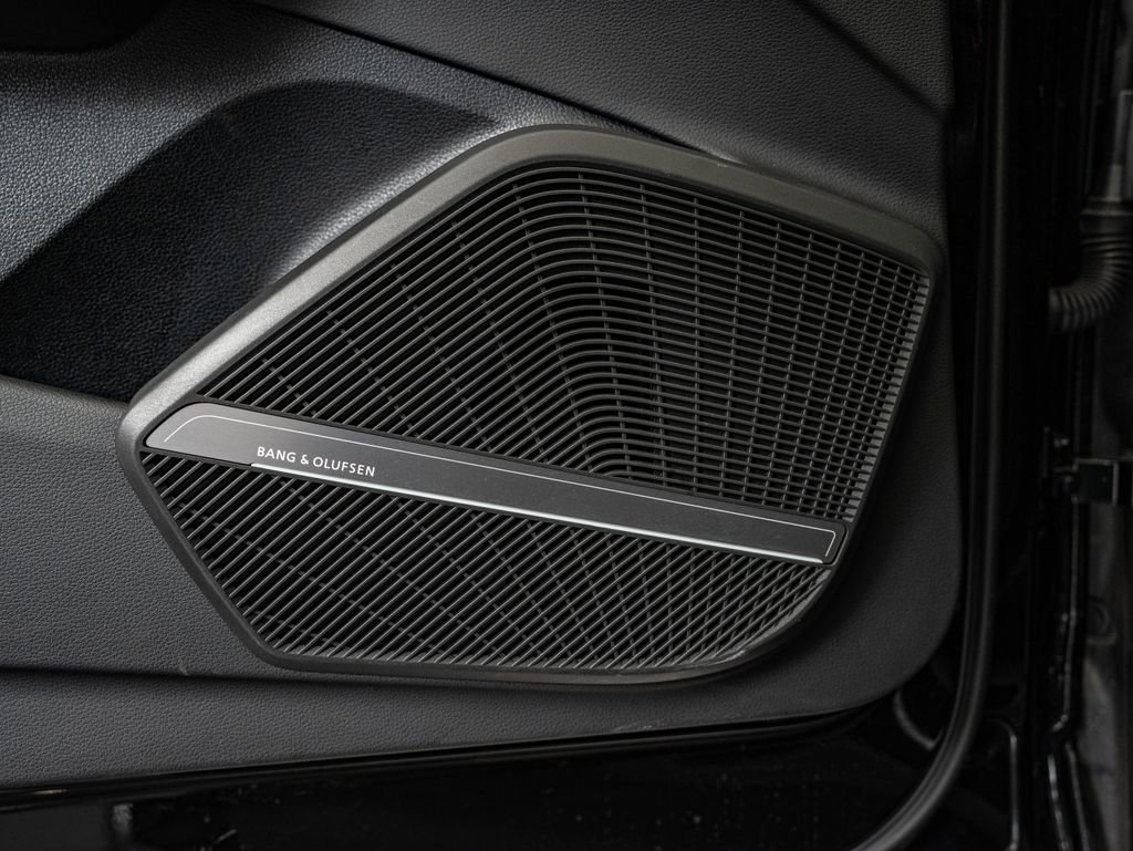 Used 2023 Mythos Black Metallic Audi 45 S line Premium image 18