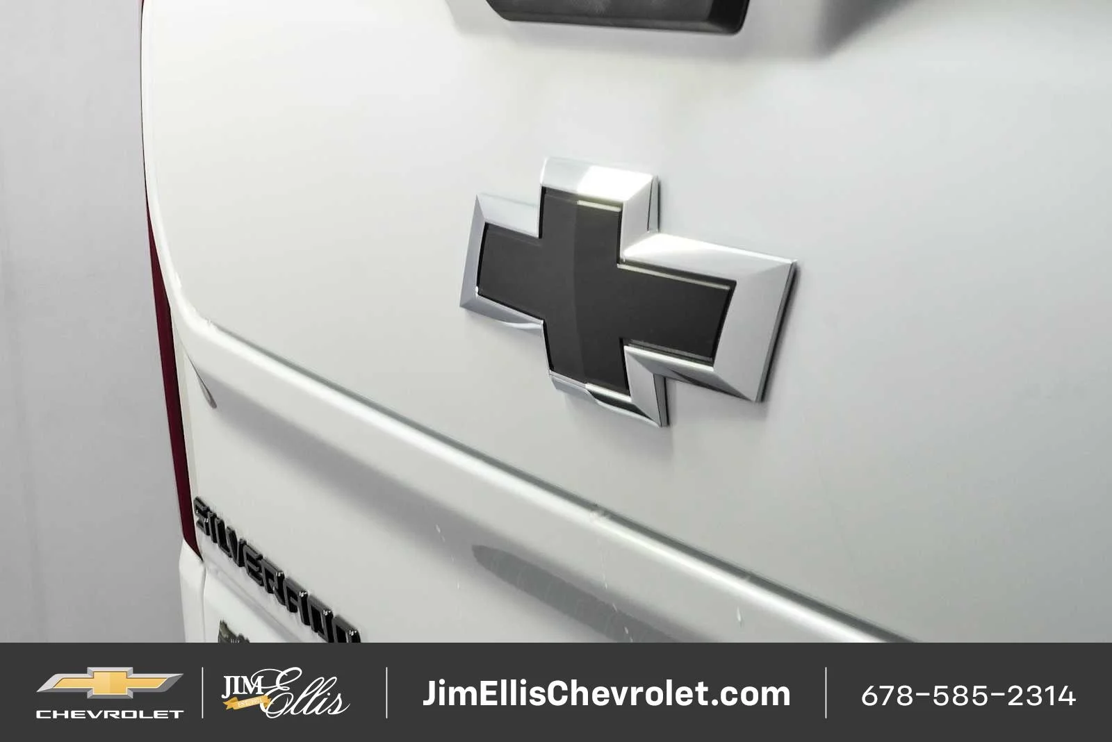New 2026 Summit White Chevrolet RST image 37