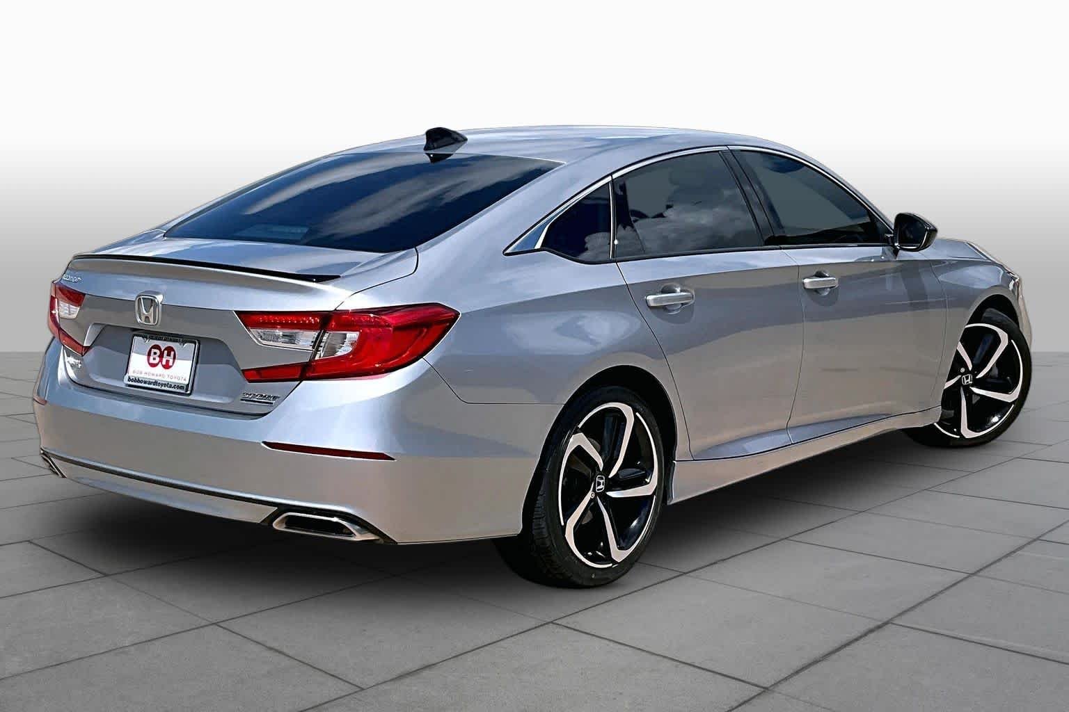 Used 2021 Lunar Silver Metallic Honda Sport SE image 13