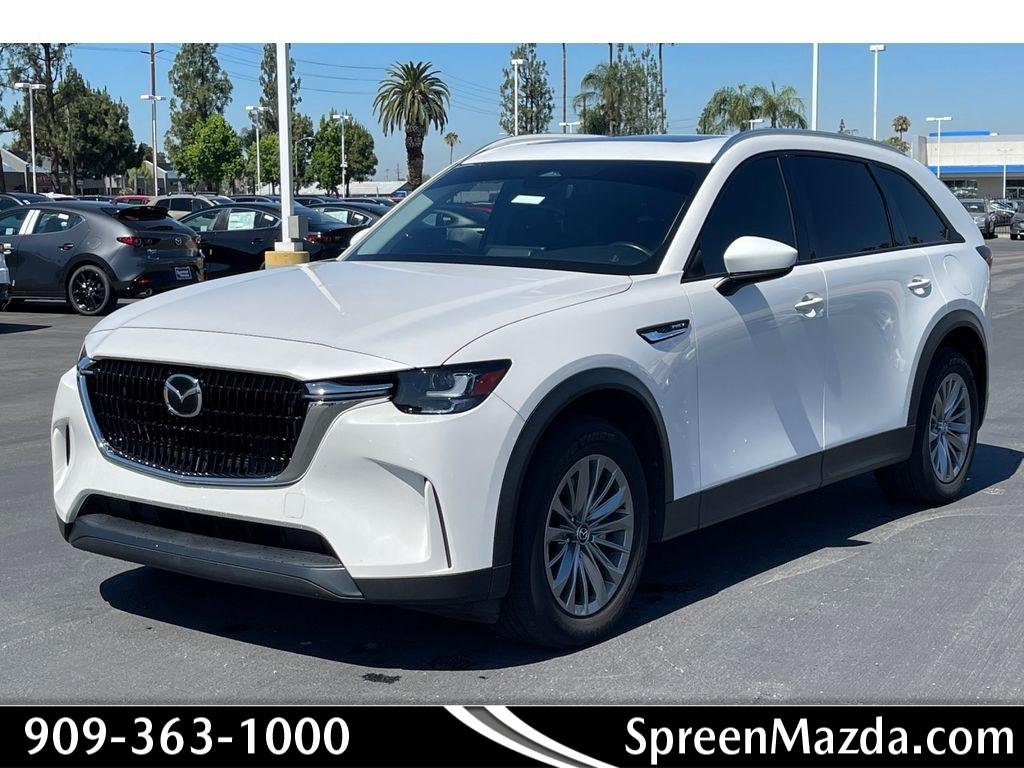 Used 2024 Rhodium White Premium Mazda Preferred image 1