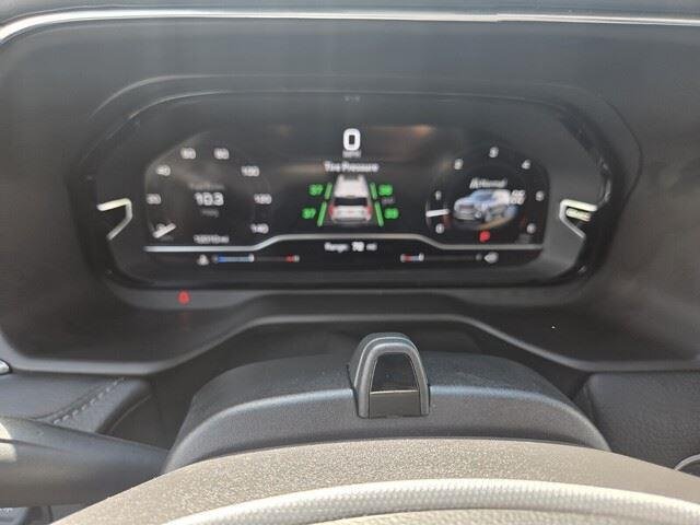 Used 2024 Summit White GMC Denali image 17