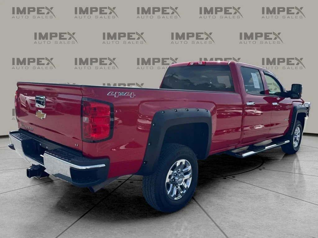 Used 2015 Red Chevrolet LT image 5