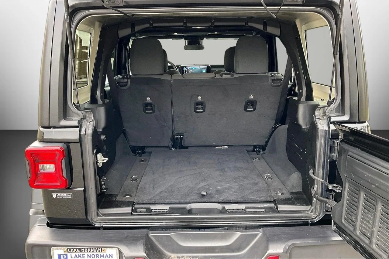 Certified Used 2024 Black Jeep Rubicon image 24