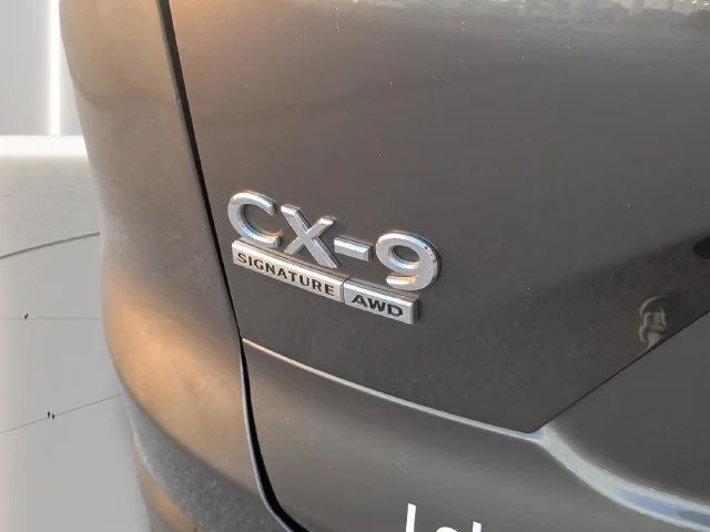 Used 2021 Gray Mazda Signature image 9