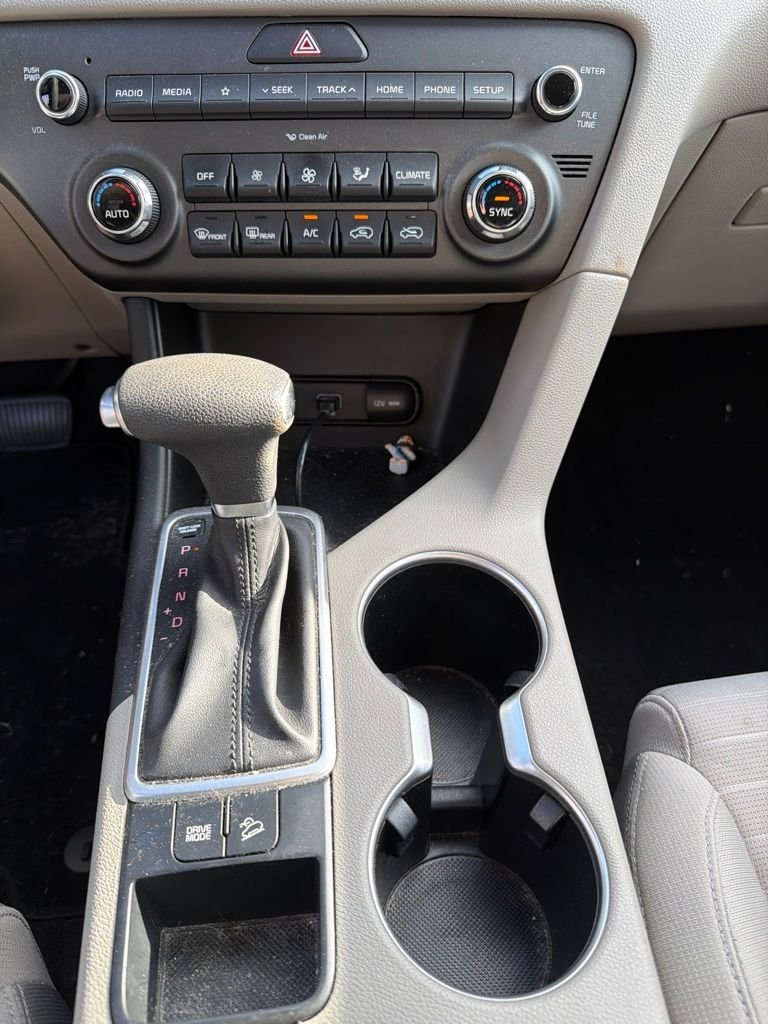 Used 2020 Red Kia LX image 14