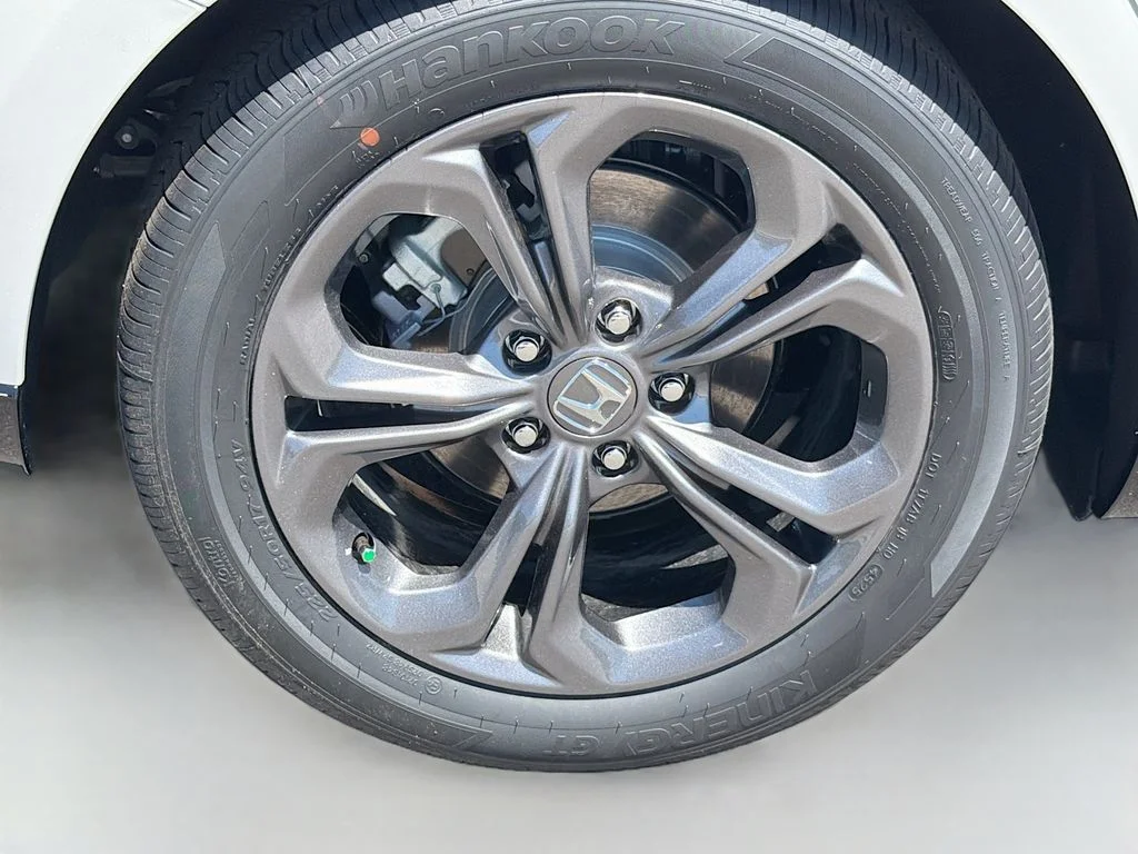 New 2026 Platinum White Pearl Honda EX-L image 11