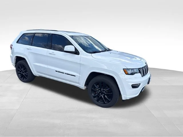 Used 2022 White Jeep Laredo X 4x4 image 8