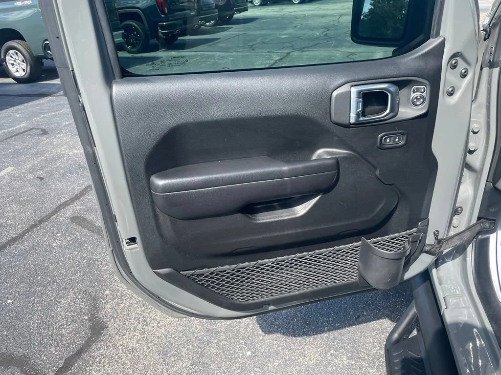 Used 2021 Sting Gray Clearcoat Jeep Unlimited Willys image 13