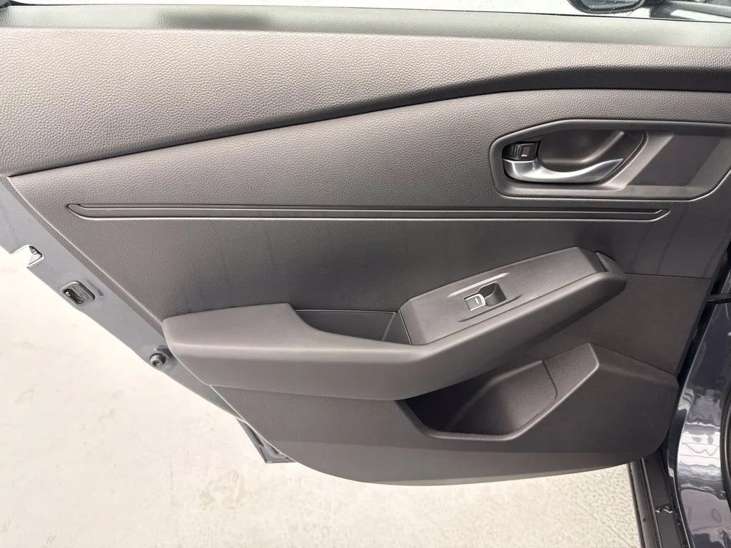 New 2026 Meteorite Gray Metallic Honda SE image 14