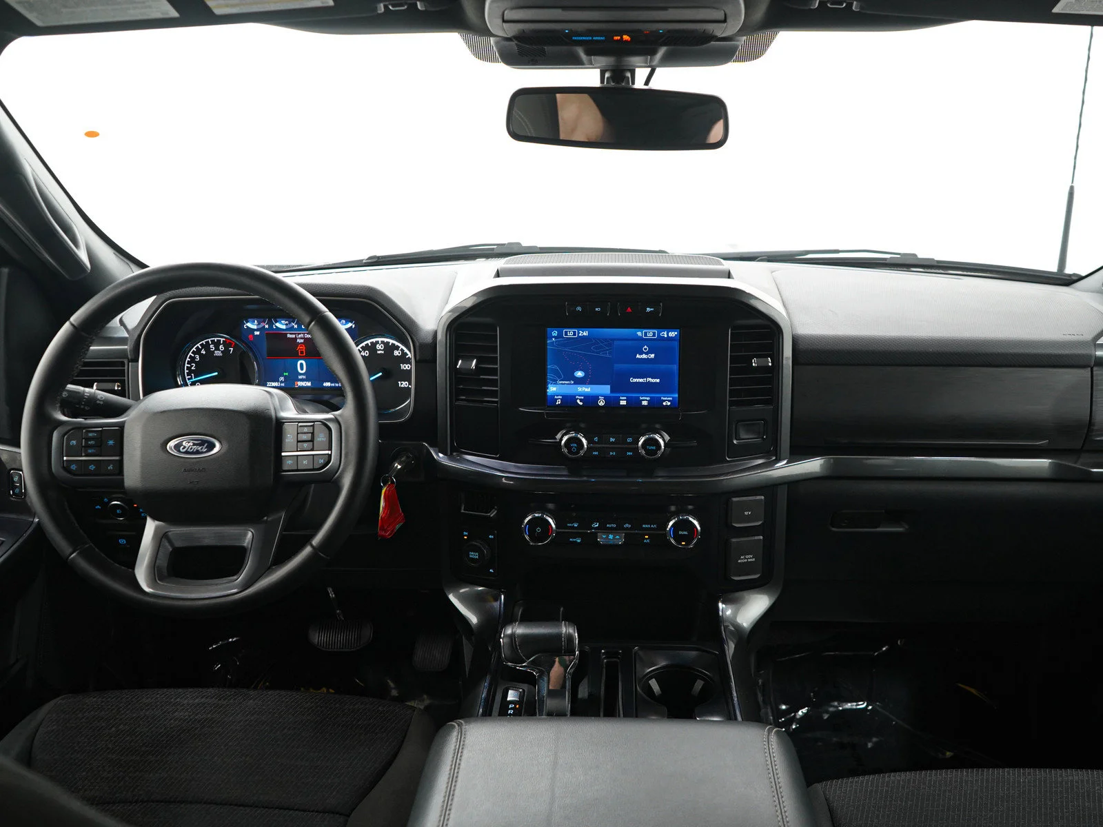 Used 2023 Agate Black Metallic Ford XLT image 15