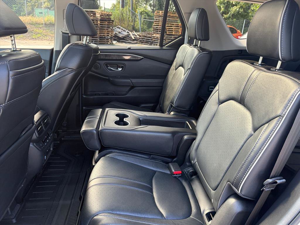 2025 Honda Pilot Elite - Photo 43