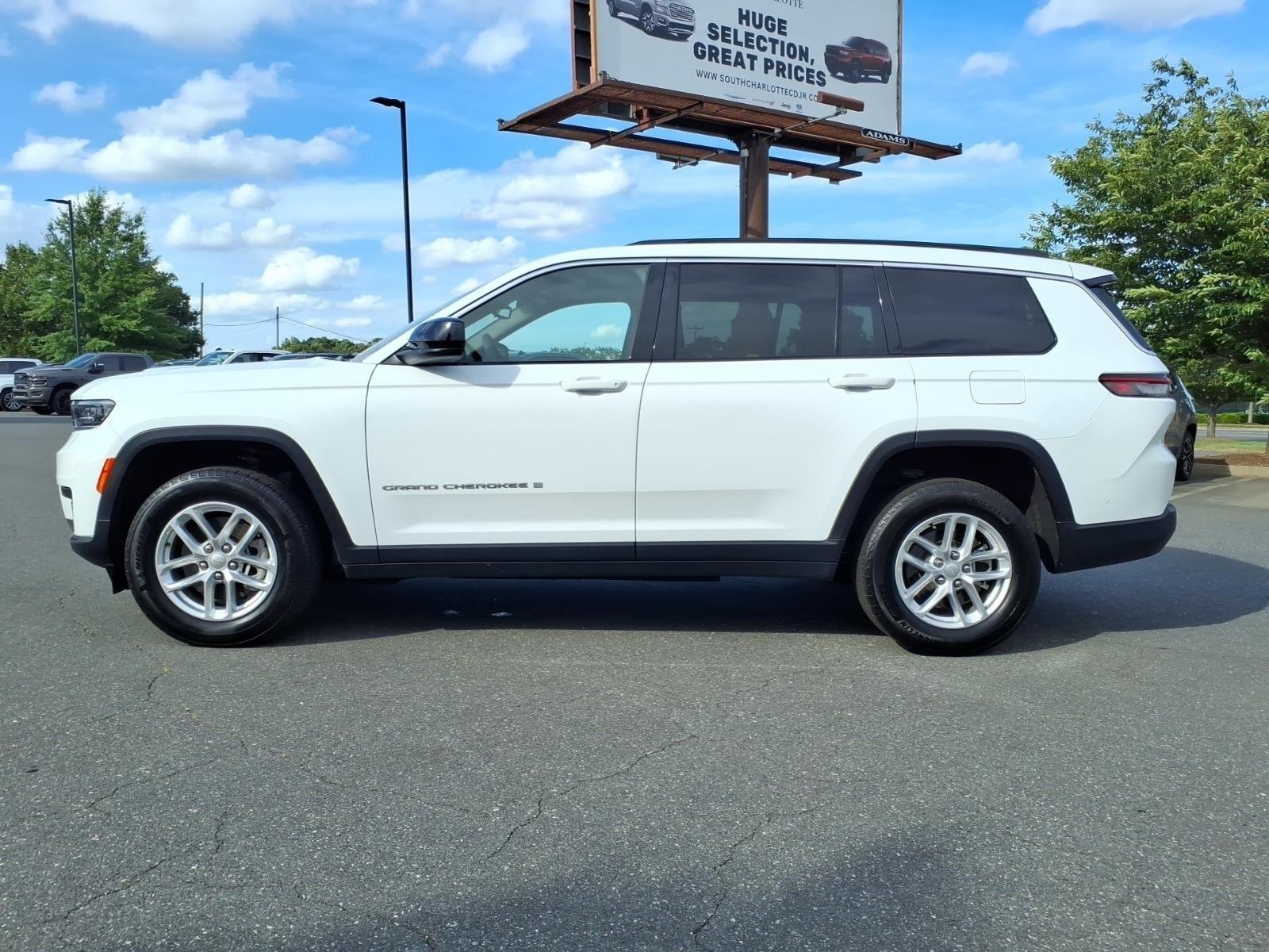 Used 2024 Bright White Clearcoat Jeep Laredo X image 3