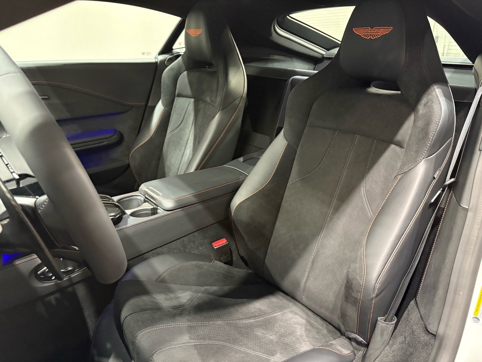 2026 Aston Martin Vantage Base - Photo 12