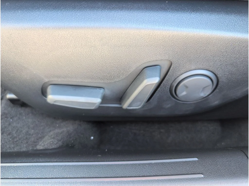 New 2026 Snow White Pearl Kia GT-Line Turbo image 11