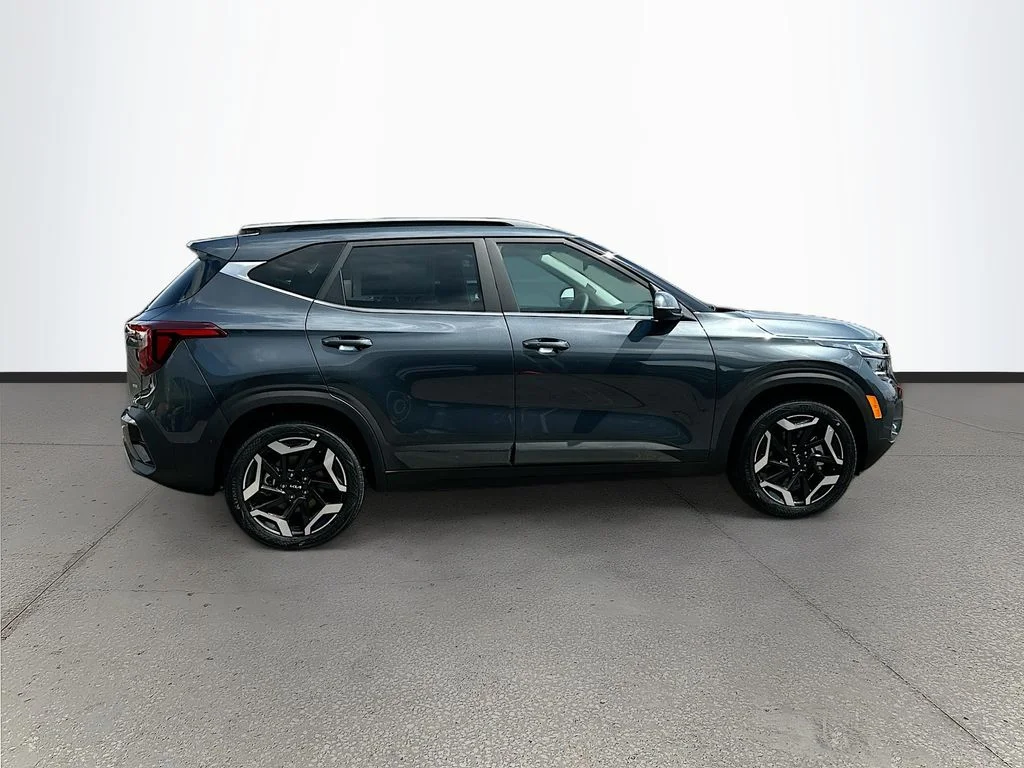 New 2026 Gravity Gray Kia SX image 8