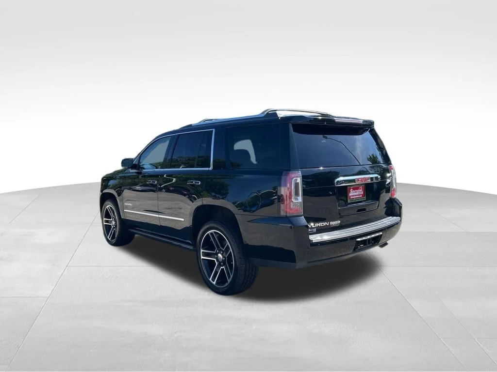 Used 2016 Black GMC Denali image 3