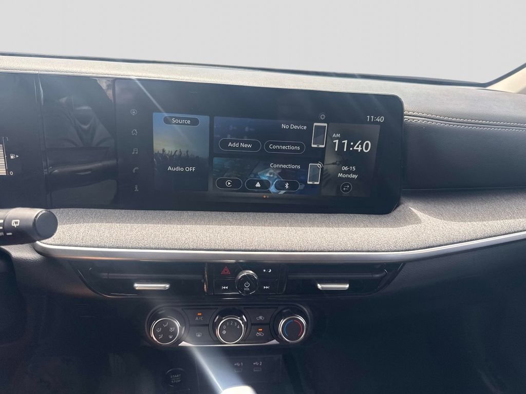 Used 2025 Gray Nissan SV image 19