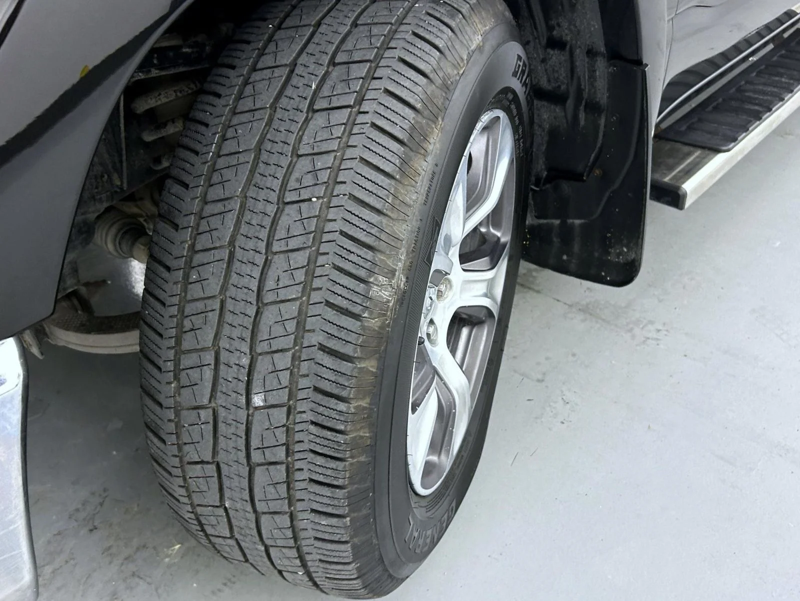 Used 2022 Black Ram Laramie image 24