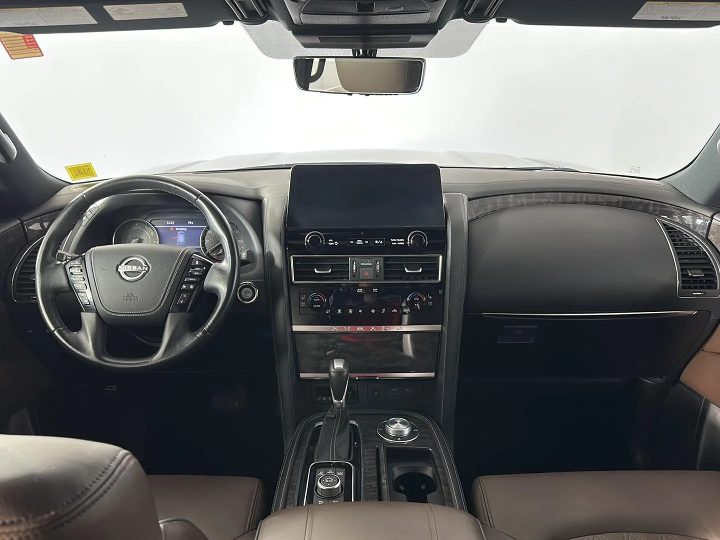 Used 2023 Coulis Red Pearl Nissan Platinum image 2