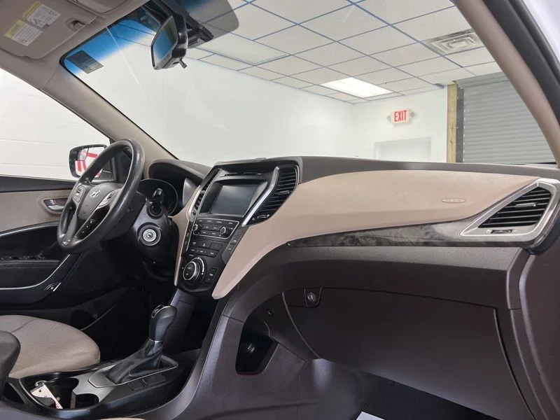 Used 2017 White Hyundai 2.4 Base image 13