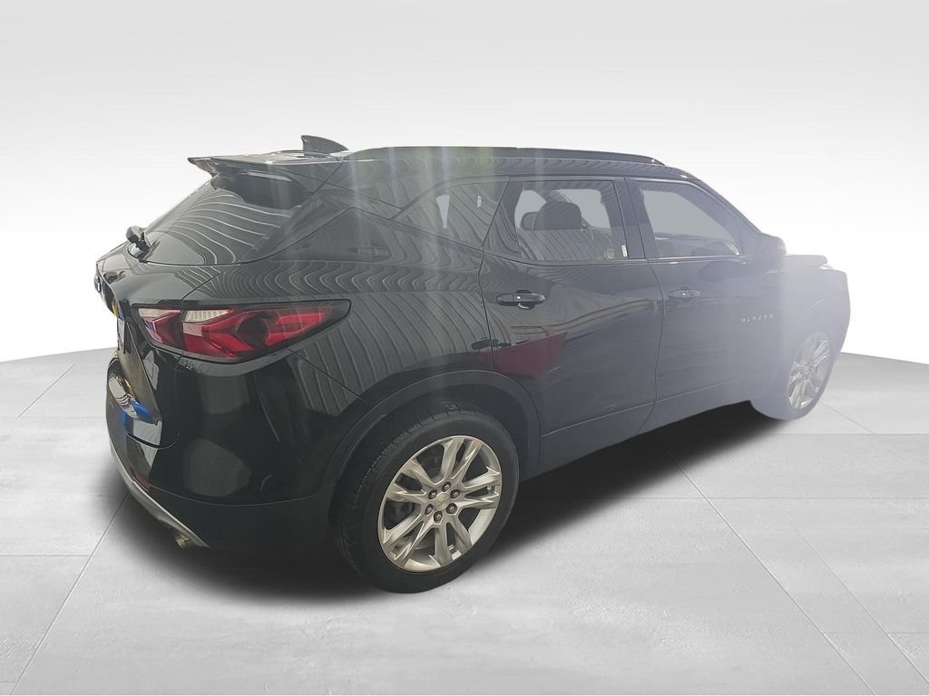 Used 2021 Black Chevrolet LT image 5