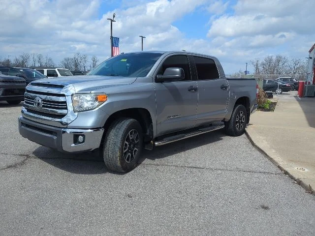 Used 2016 Silver Toyota SR5 image 4