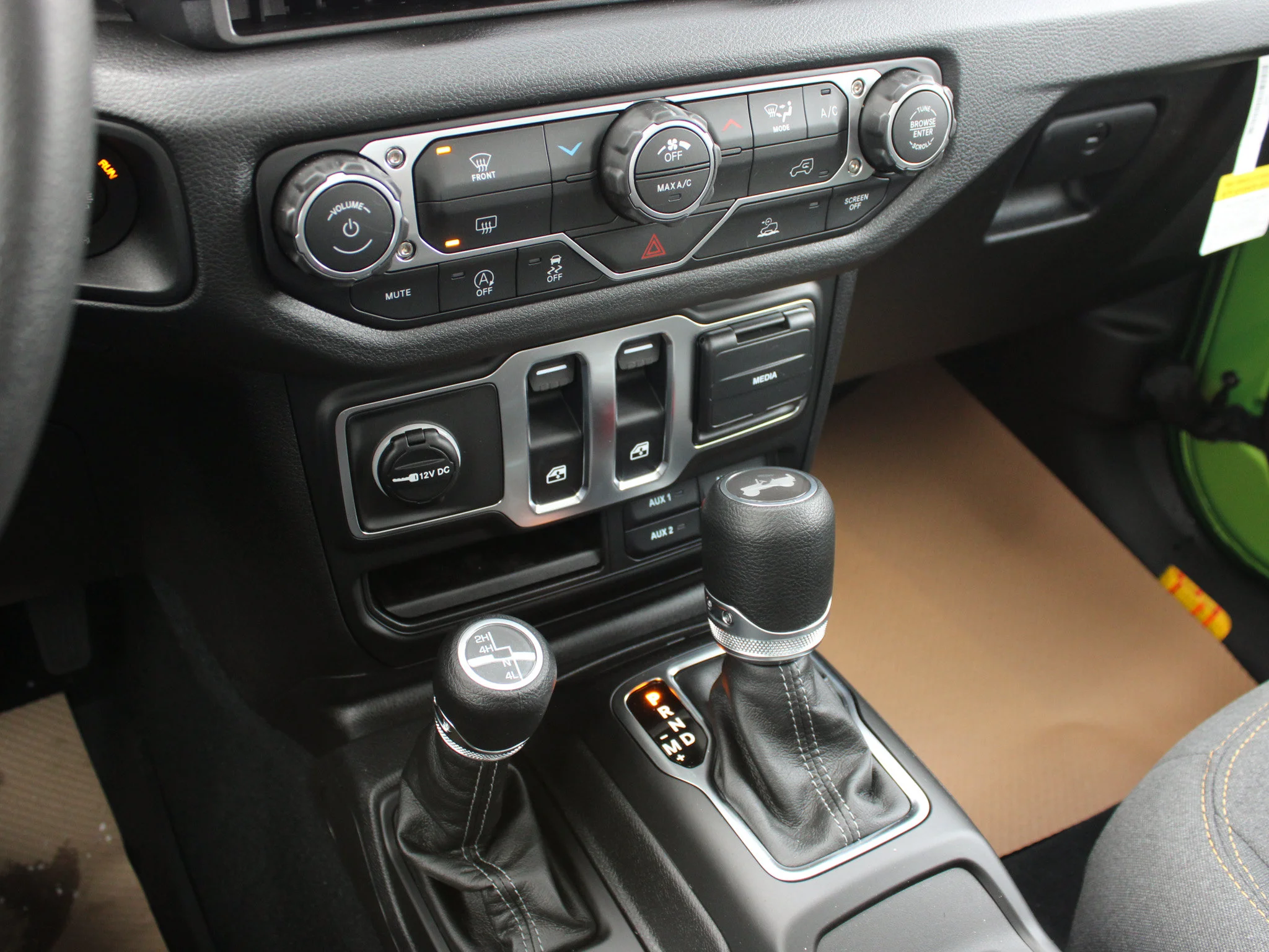 Certified Used 2026 mojito Jeep Sport * No Accidents | Backup Camera | Trailer Tow | Apple CarPlay | Trail Ready image 24