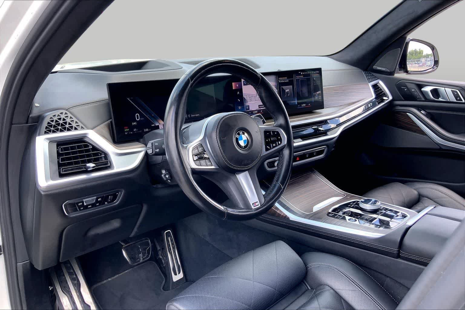 Used 2023 Alpine White BMW xDrive40i image 17