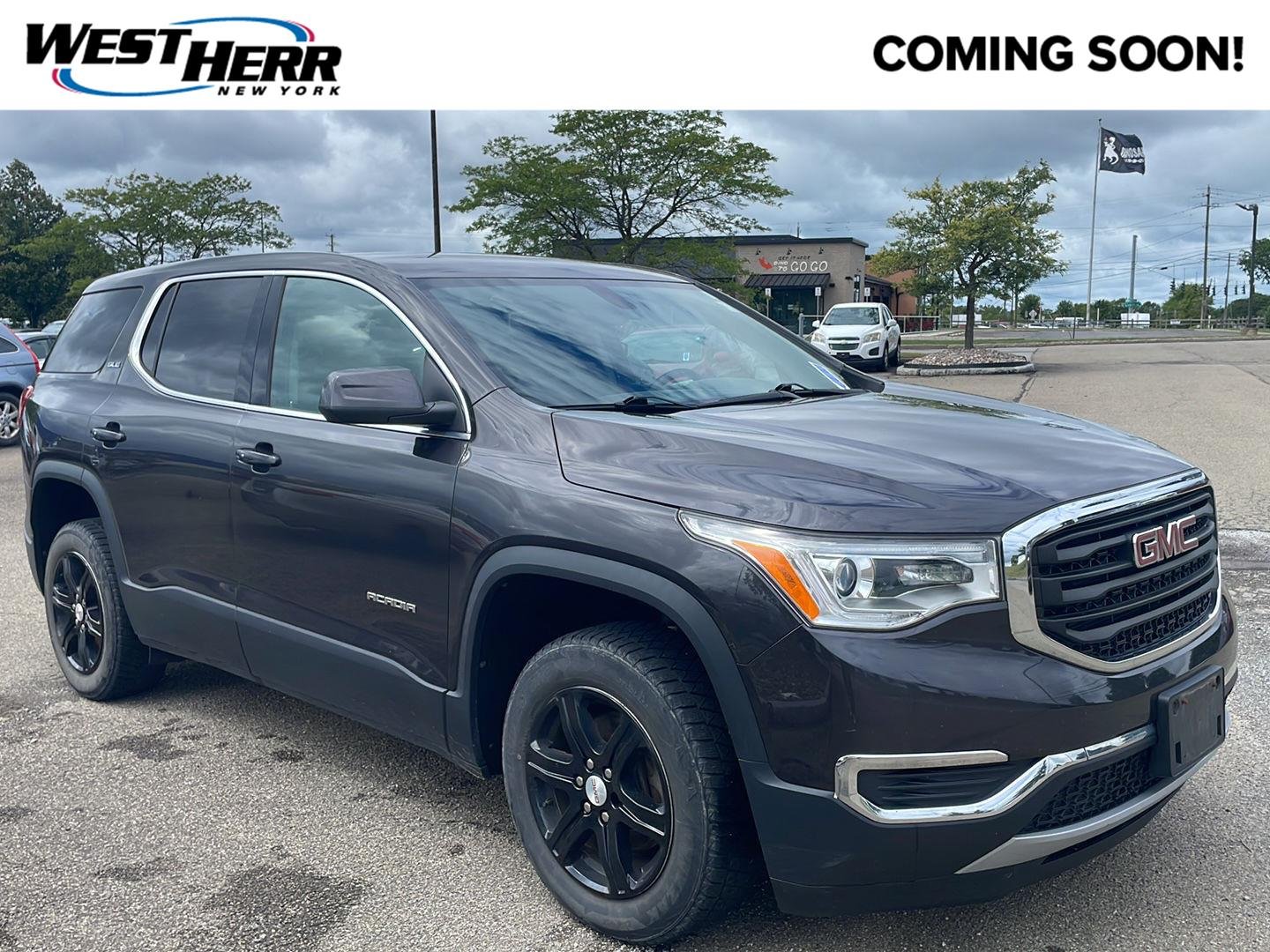 Used 2019 Iridium Metallic GMC SLE image 1