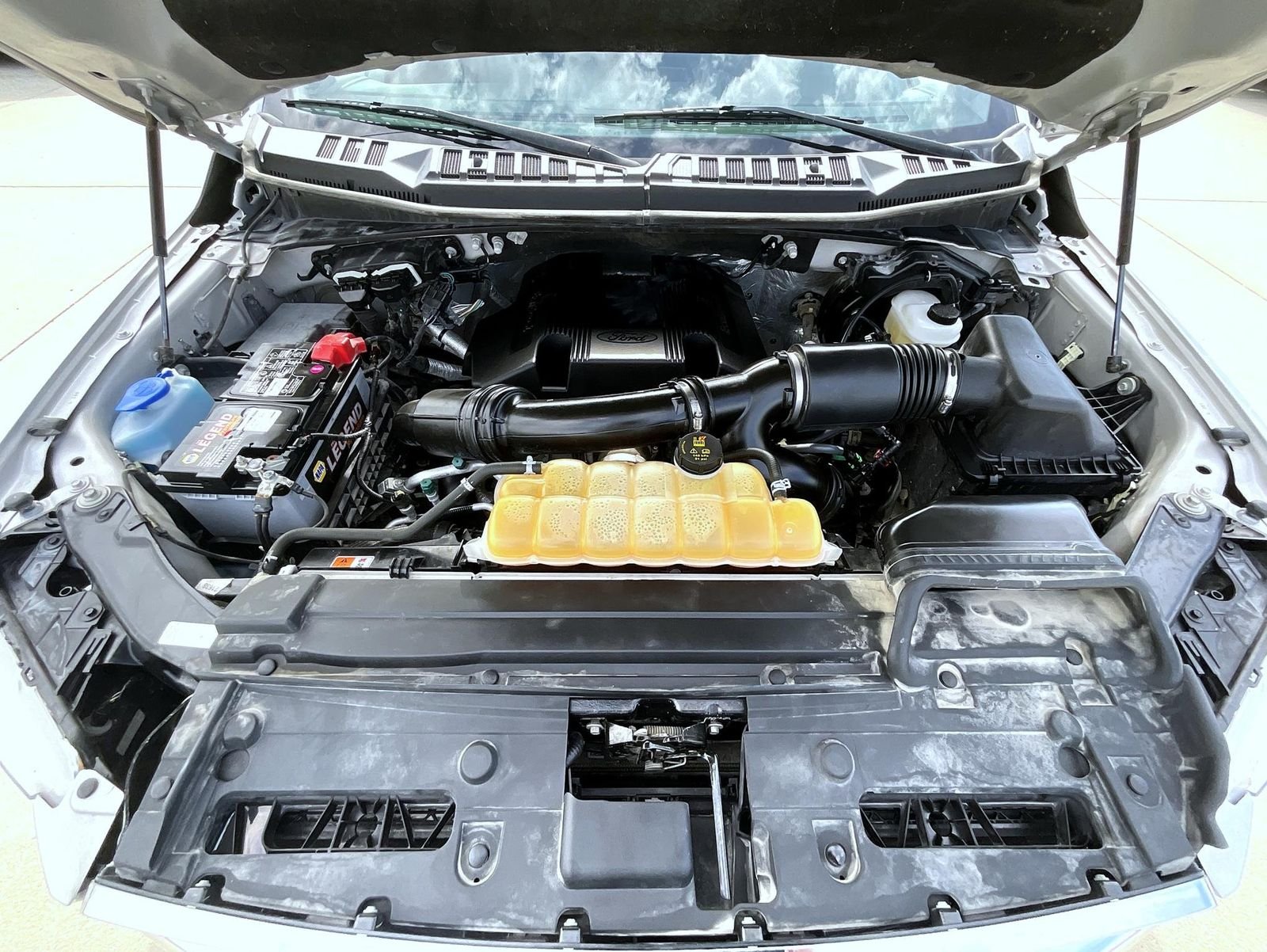 Used 2017 Silver Ford Lariat image 27