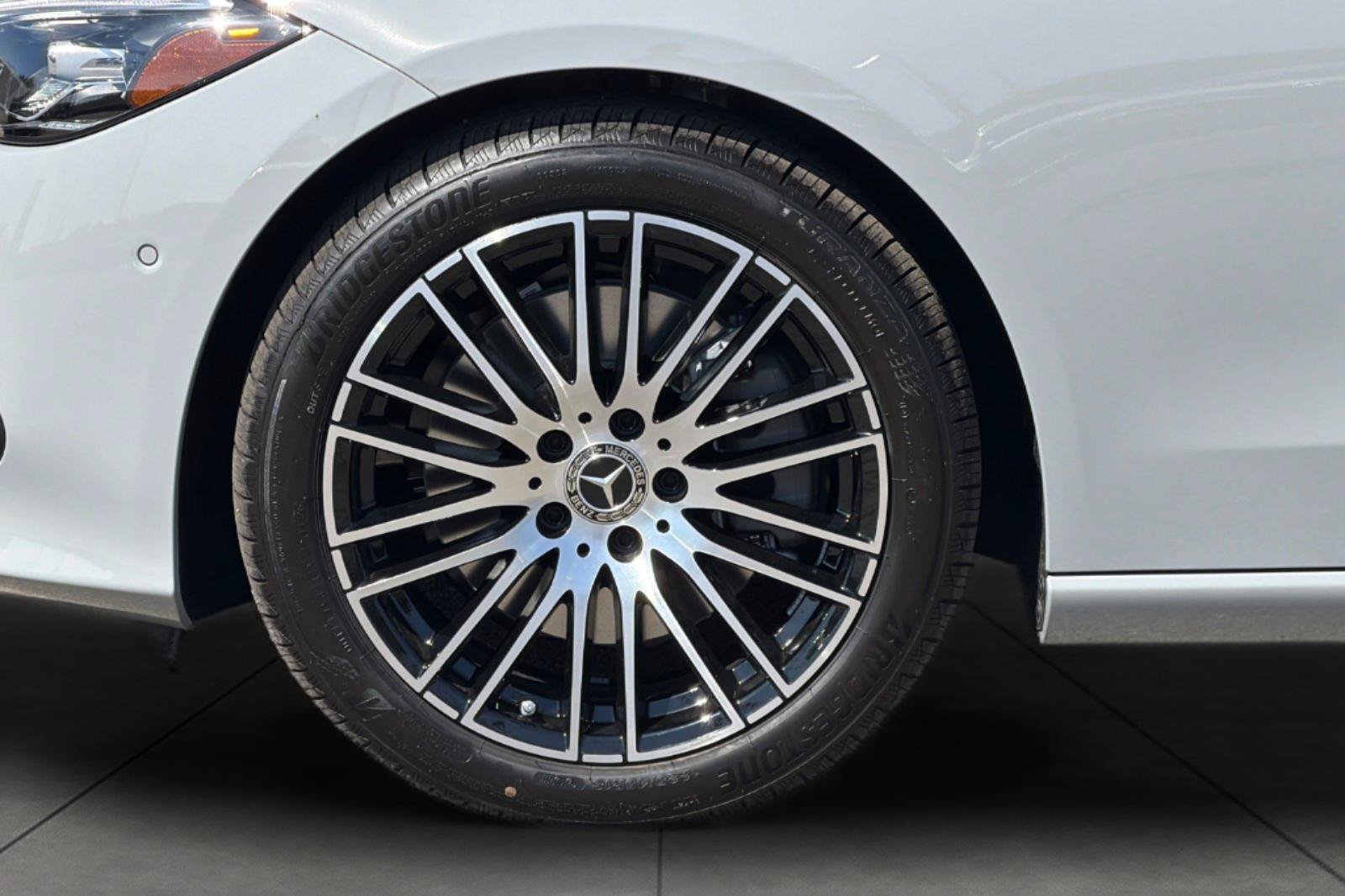 New 2026 MANUFAKTUR Alpine Grey Mercedes-Benz C 300 image 5