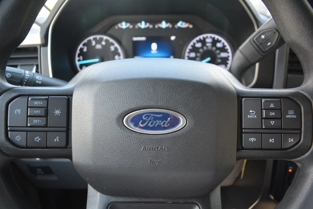 Used 2022 Silver Ford XLT image 11