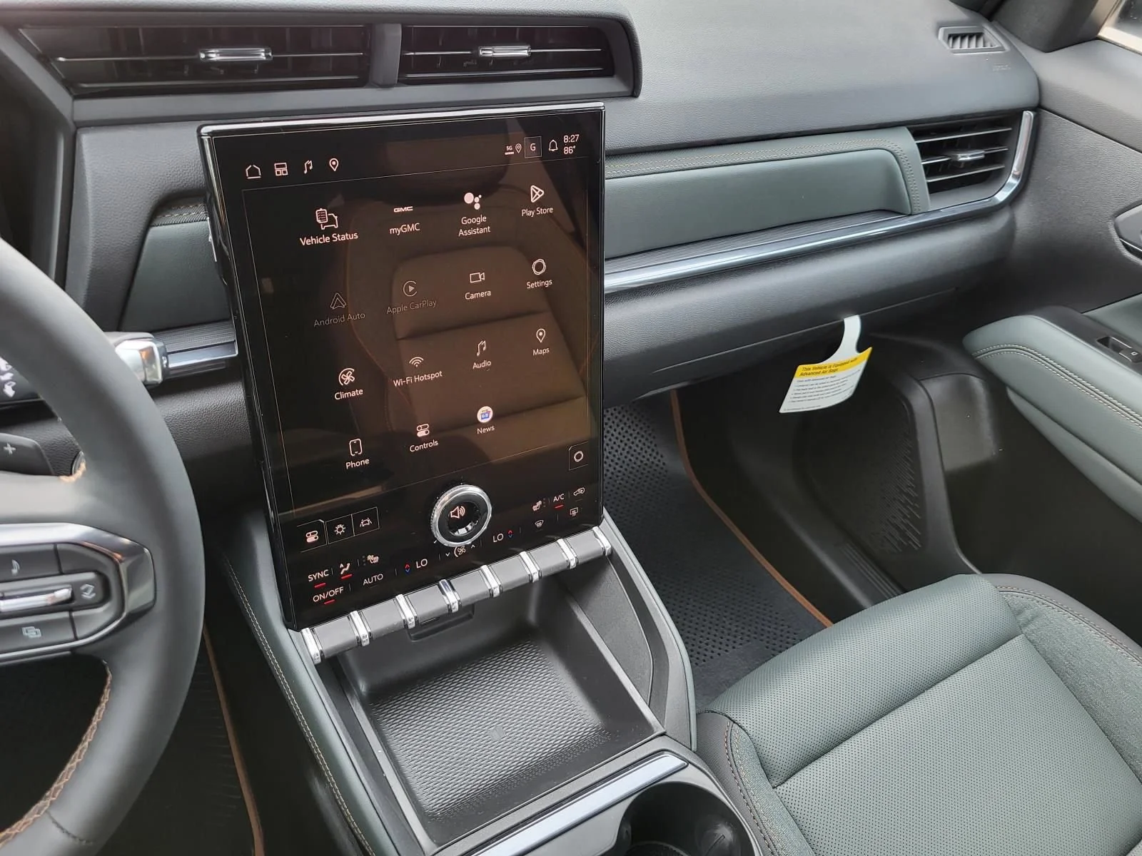 2026 GMC Terrain AT4 - Photo 8