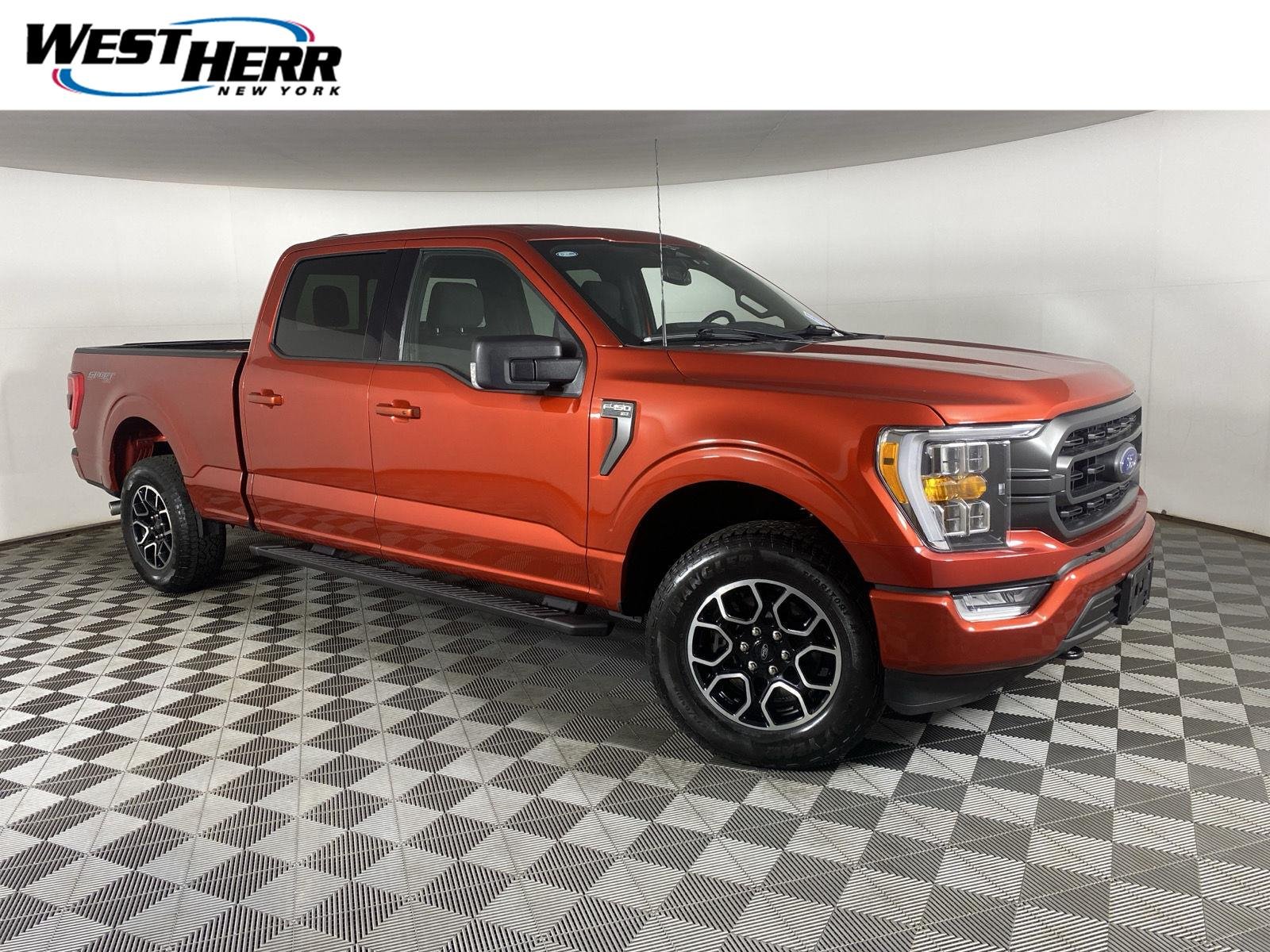 Used 2023 Hot Pepper Red Tinted Clearcoat Ford XLT image 1