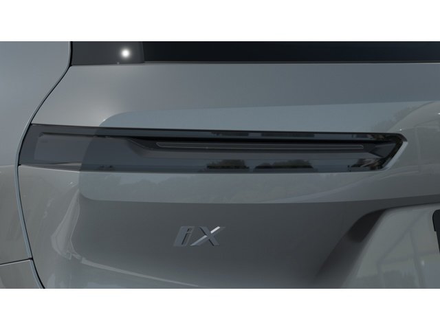 New 2026 Space Silver Metallic BMW xDrive45 image 8