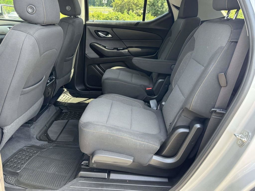 Used 2019 Silver Chevrolet LT image 19