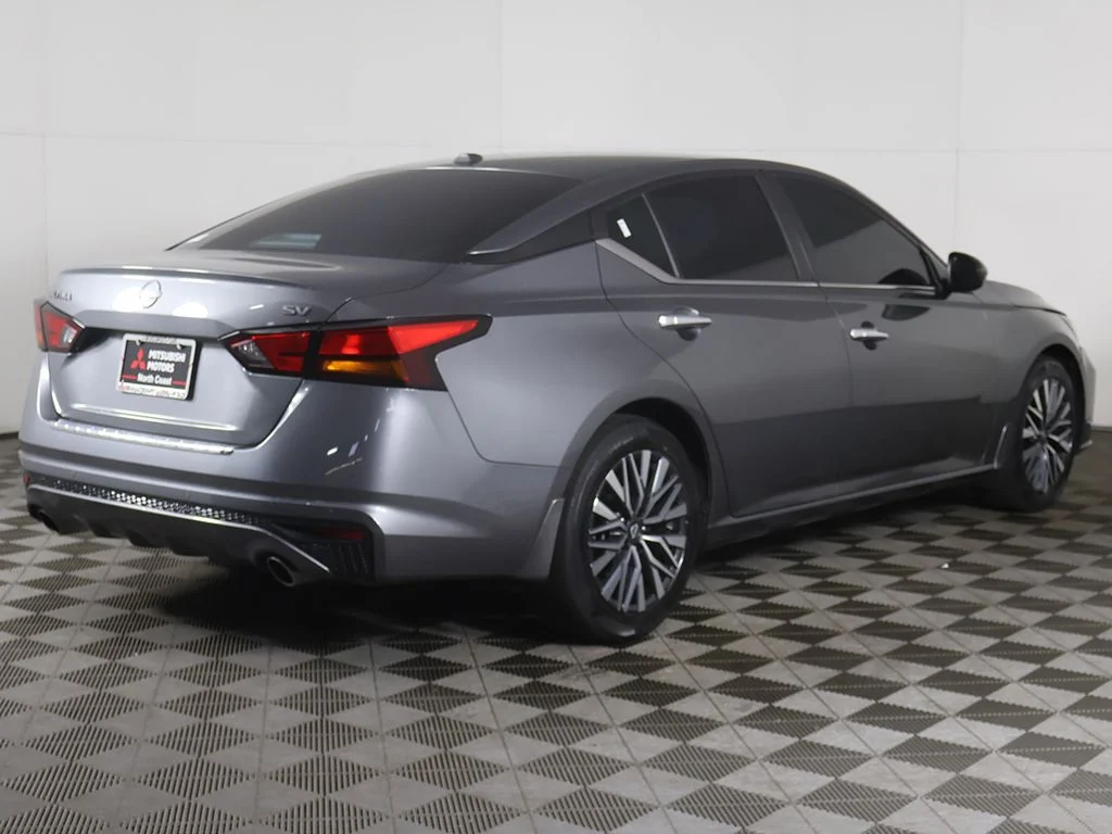 Used 2023 Gray Nissan 2.5 SV image 11