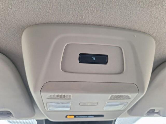 Used 2024 Oxford White Ford T250 image 19